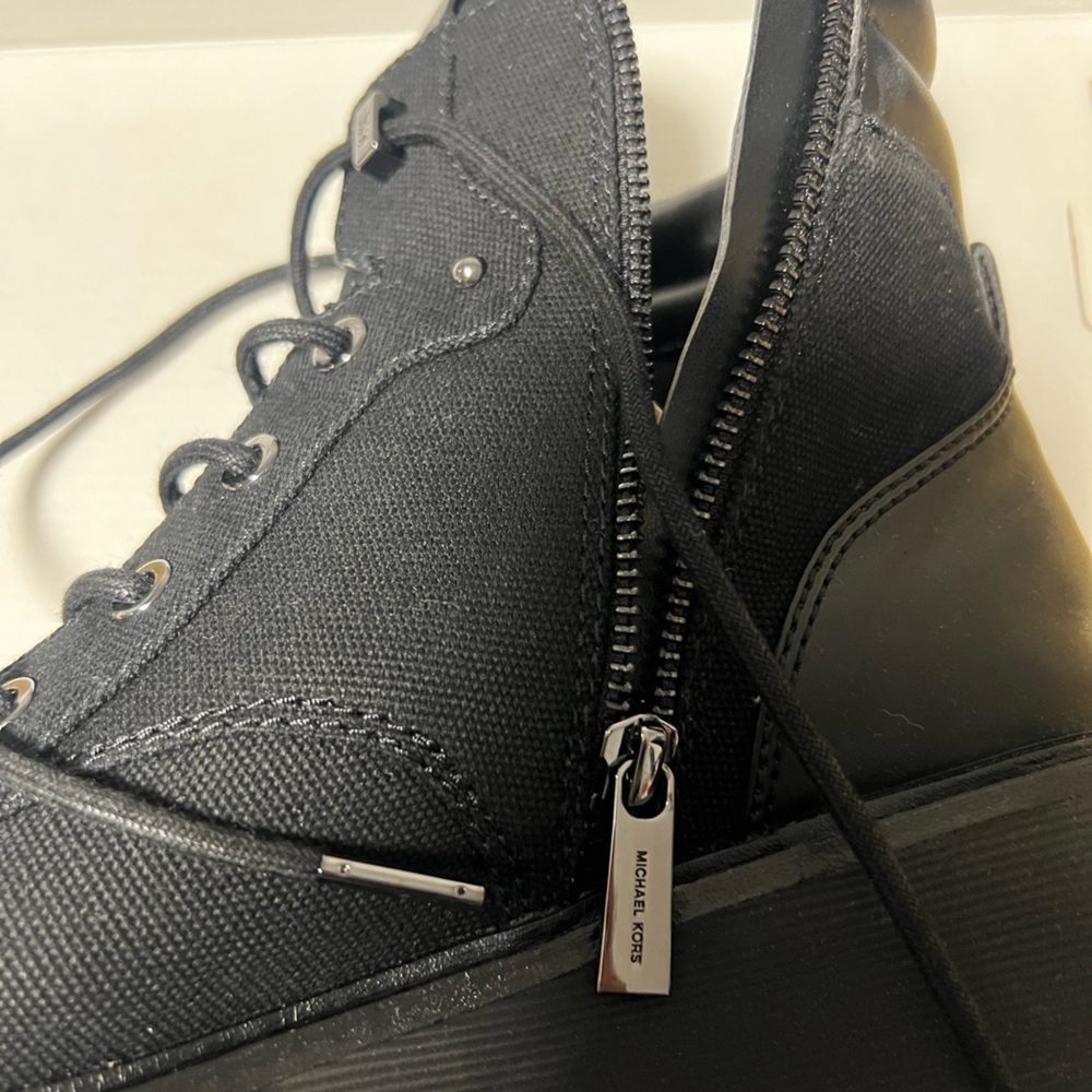 Boots 🥾 - Picture 9 of 16